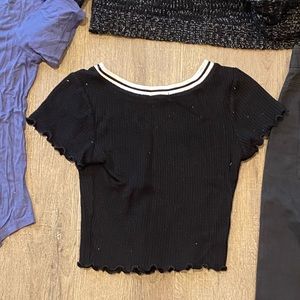 there is a lint in the picture bleach stains